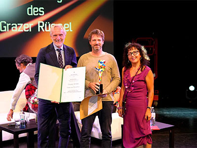 Preisübergabe an Christian Winkler