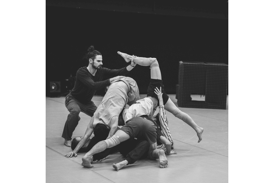 Menschen auf der Bühne