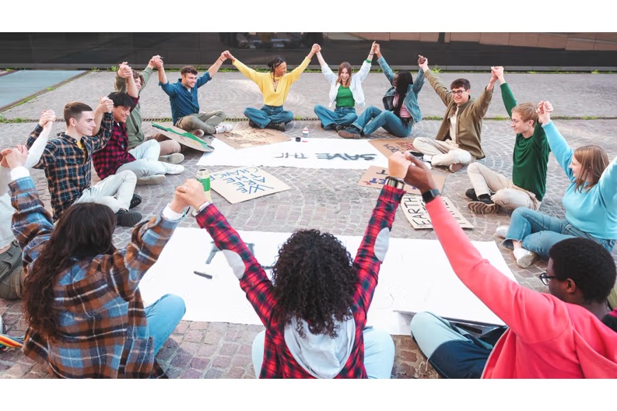 Foto: V. Gravino Menschenkreis