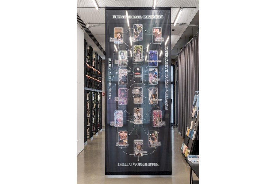 S()fia Braga, Platform Workshippers, 2023–2025. Installationsansicht bei Camera Austria, Graz 2026