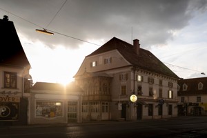 Die zentrale Ausstellung von Red Flags