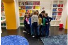 * Kinder- und Jugendbibliothek *