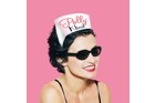 Polly Adlers Knietief im Glamour