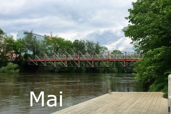 <span class="sc-64">Mo Di Mi Do Fr Sa So</span><br> <span class="sc-65">00  </span><span class="sc-65">00  </span><span class="sc-65">00  </span><span class="sc-65">00  </span><a title="zur Tagesübersicht" href="/kalender/tag/20260501">01</a> <a title="zur Tagesübersicht" href="/kalender/tag/20260502">02</a> <a title="zur Tagesübersicht" href="/kalender/tag/20260503">03</a> <br> <a title="zur Tagesübersicht" href="/kalender/tag/20260504">04</a> <a title="zur Tagesübersicht" href="/kalender/tag/20260505">05</a> <a title="zur Tagesübersicht" href="/kalender/tag/20260506">06</a> <a title="zur Tagesübersicht" href="/kalender/tag/20260507">07</a> <a title="zur Tagesübersicht" href="/kalender/tag/20260508">08</a> <a title="zur Tagesübersicht" href="/kalender/tag/20260509">09</a> <a title="zur Tagesübersicht" href="/kalender/tag/20260510">10</a> <br> <span class="sc-66">11 </span><a title="zur Tagesübersicht" href="/kalender/tag/20260512">12</a> <a title="zur Tagesübersicht" href="/kalender/tag/20260513">13</a> <a title="zur Tagesübersicht" href="/kalender/tag/20260514">14</a> <a title="zur Tagesübersicht" href="/kalender/tag/20260515">15</a> <a title="zur Tagesübersicht" href="/kalender/tag/20260516">16</a> <a title="zur Tagesübersicht" href="/kalender/tag/20260517">17</a> <br> <span class="sc-66">18 </span><a title="zur Tagesübersicht" href="/kalender/tag/20260519">19</a> <a title="zur Tagesübersicht" href="/kalender/tag/20260520">20</a> <a title="zur Tagesübersicht" href="/kalender/tag/20260521">21</a> <a title="zur Tagesübersicht" href="/kalender/tag/20260522">22</a> <a title="zur Tagesübersicht" href="/kalender/tag/20260523">23</a> <a title="zur Tagesübersicht" href="/kalender/tag/20260524">24</a> <br> <span class="sc-66">25 </span><a title="zur Tagesübersicht" href="/kalender/tag/20260526">26</a> <a title="zur Tagesübersicht" href="/kalender/tag/20260527">27</a> <a title="zur Tagesübersicht" href="/kalender/tag/20260528">28</a> <a title="zur Tagesübersicht" href="/kalender/tag/20260529">29</a> <a title="zur Tagesübersicht" href="/kalender/tag/20260530">30</a> <a title="zur Tagesübersicht" href="/kalender/tag/20260531">31</a> <br> 